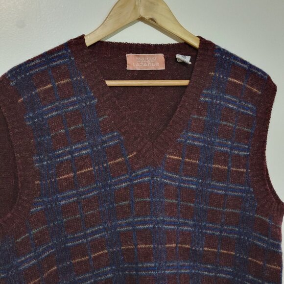 Vintage Lazarus Men's Wool Burgundy Fair Isle V-Neck Pullover Vest Size Medium - Picture 2 of 7